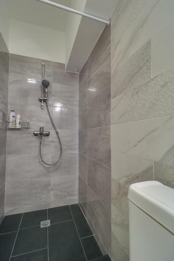 Stylish, Comfy Suite In The Heart Of Athens Atenas Exterior foto