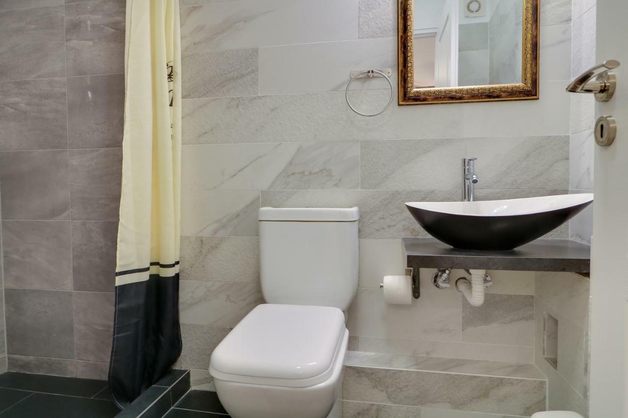 Stylish, Comfy Suite In The Heart Of Athens Atenas Exterior foto